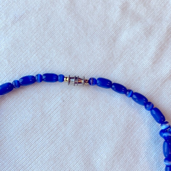 Beautiful layered blue necklace - Picture 2 of 3